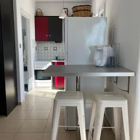 Апартаменты Glifada Sea View Penthouse